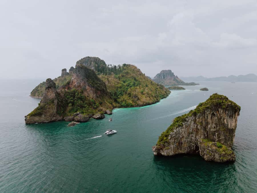 Krabi: 4 Island Premium Yacht with Snorkeling & Clear Kayak - Railay Beach and Phranang Cave from the sea