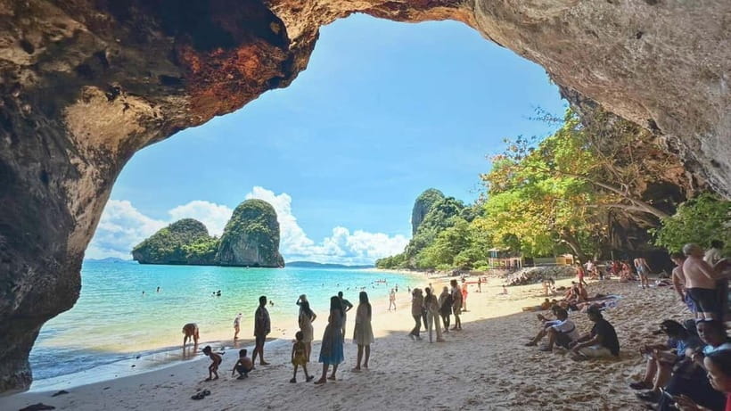 Krabi: 4 Islands Hopping & Snorkeling Tour - Chicken Island’s famous profile