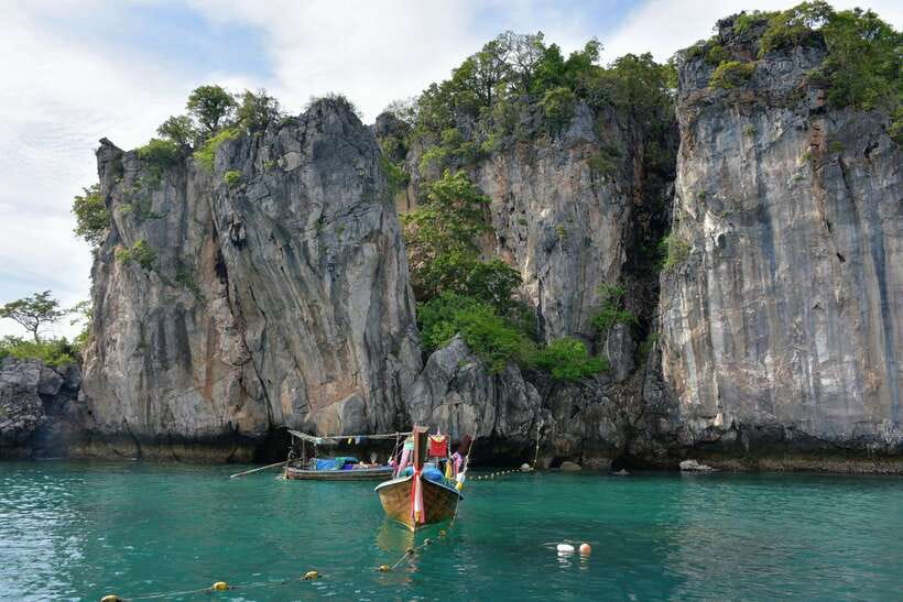 Krabi: 7 Islands Sunset Tour with Buffet Dinner & Snorkeling - Koh Poda brings the day’s best pause