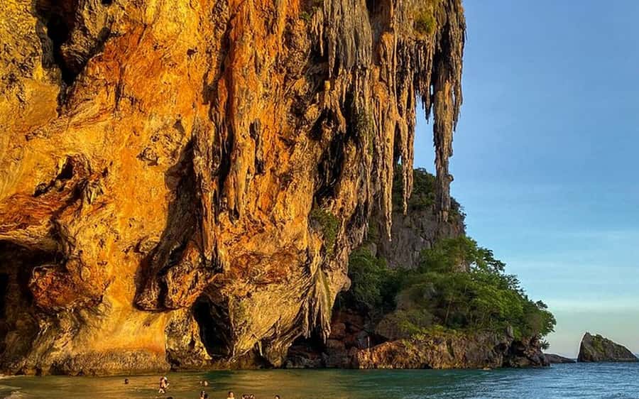 Krabi: Bioluminescent Plankton, Snorkeling & Sunset Tour - Who will enjoy this island tour most