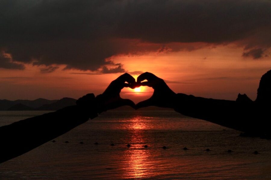 Krabi: Hong Island Sunset Tour w/ Beach Dinner+Night Snorkel - Who should book this tour