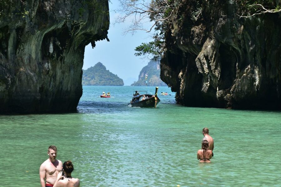 Krabi: Hong Island Sunset Tour w/ Beach Dinner+Night Snorkel - Night snorkeling at Koh Raeng