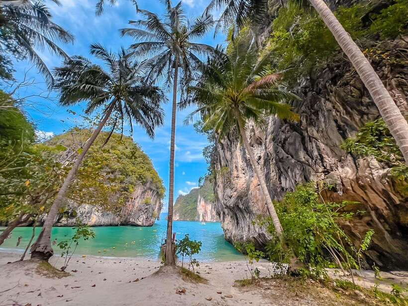 Krabi: Hong Islands Private Boat Trip & Snorkeling - Key points to know before booking