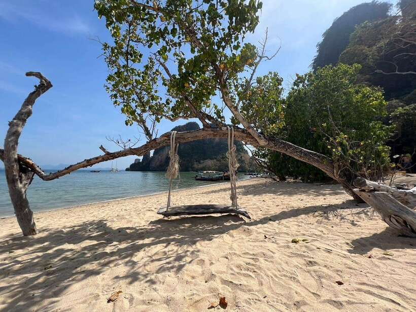 Krabi: Hong Islands Private Boat Trip & Snorkeling - What to bring and what to leave behind
