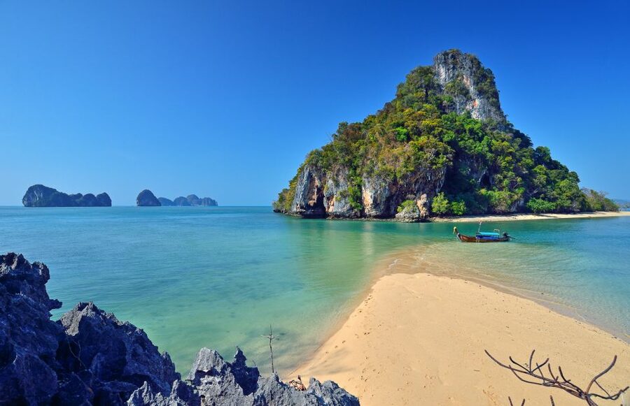 Krabi: Hong Islands Snorkeling with Lunch by Longtail Boat - Guides can shape the day