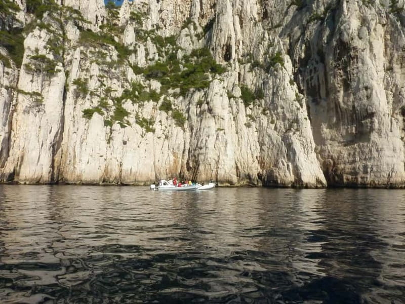 La Ciotat: Calanques Morning Boat Tour with Snorkeling - L’Oule adds another close-up coastal view