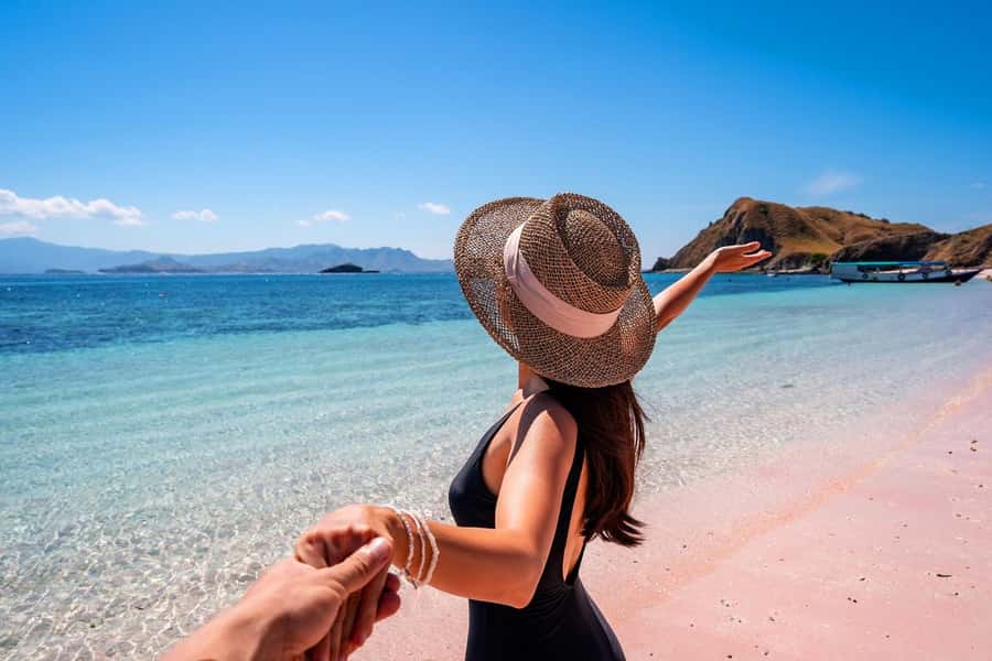 Labuan Bajo: Swim and Snorkel Komodo Island Trip with Lunch - Starting in Labuan Bajo before sunrise