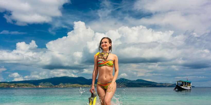 Labuan Bajo: Swim and Snorkel Komodo Island Trip with Lunch - Taka Makassar is the water playground