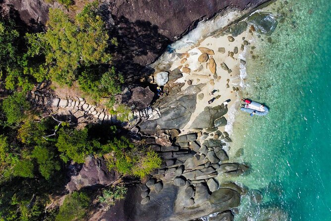 Lady Enid Sailing to Hook Island Cultural Site & Snorkelling - Why Lady Enid feels different from a standard Whitsunday day trip