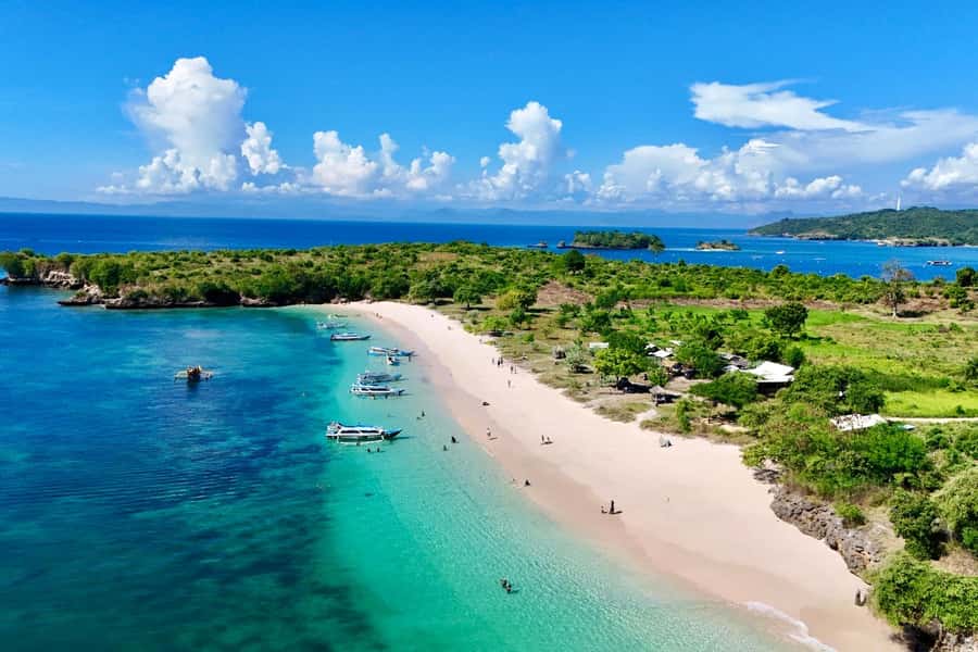 Lombok: Pink Beach, Gili Petelu & Private Snorkeling Tour - Starting with a Long Ride to Telong Elong Port