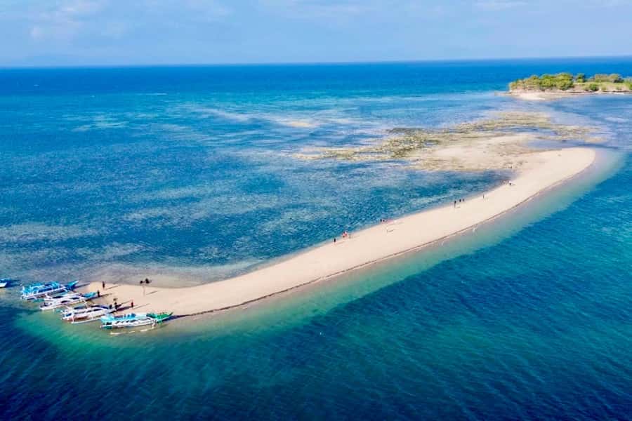 Lombok: Pink Beach, Gili Petelu & Private Snorkeling Tour - Semangkok Beach Keeps the Day Varied