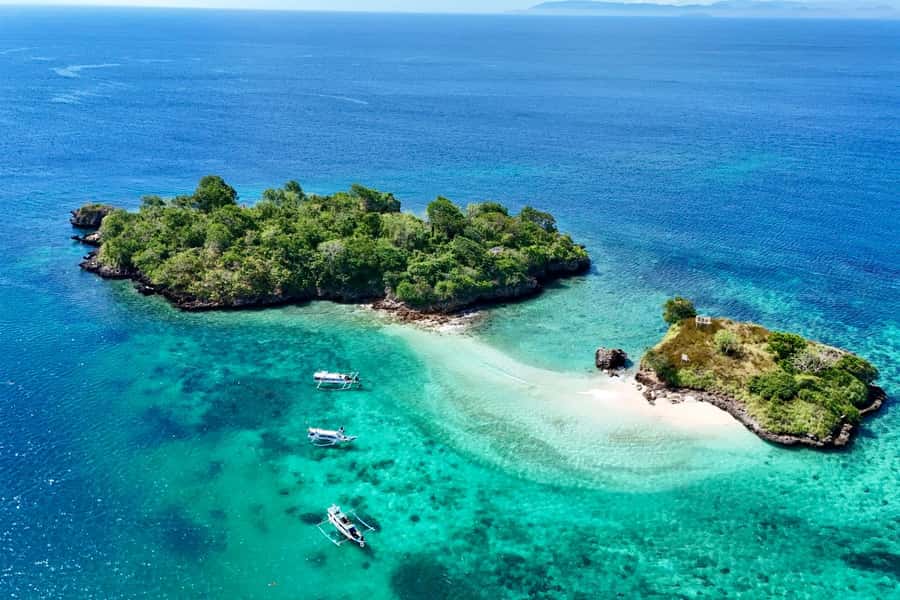 Lombok: Pink Beach, Gili Petelu & Private Snorkeling Tour - Gili Pasir and the First Taste of Pink Sand