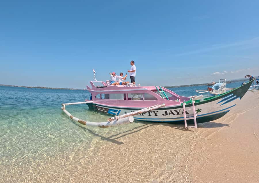 Lombok: Private Pink Beach & Gili Snorkeling Tour with GoPro - The five details that matter most
