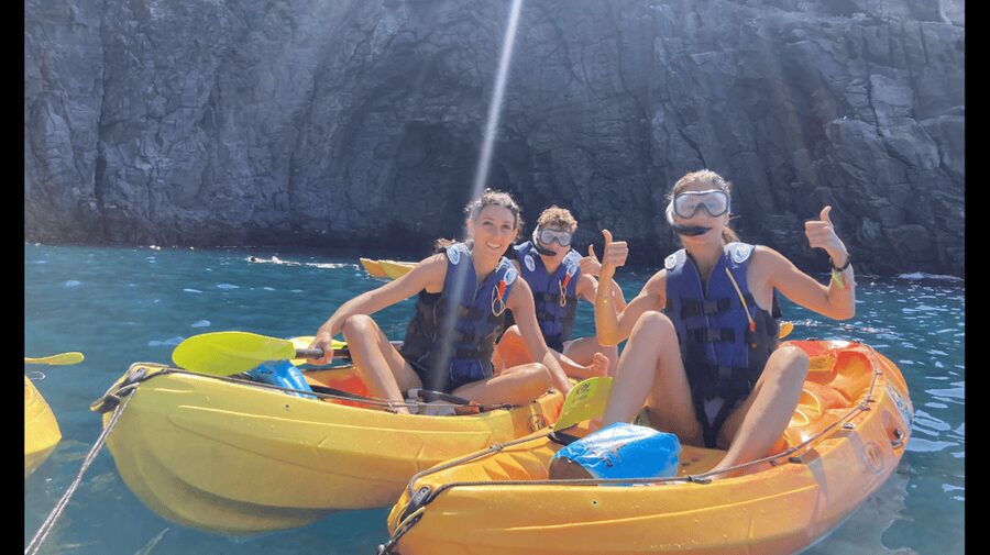 Los Cristianos: Kayak & Snorkel Tour with turtles and photos included - How the guides shape the experience
