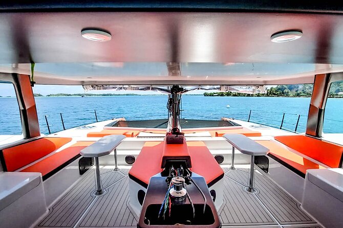 LUXURY PRIVATE Catamaran Bora Bora : Half-Day Trip - The crew and the level of personal service