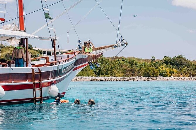 Luxury snorkel trip on a spacious wooden schooner and local lunch - The sailing portion is part of the attraction