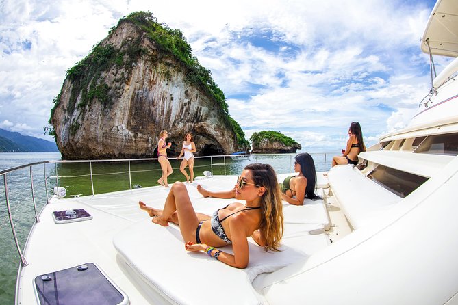 Luxury Yacht & Snorkel with All inclusive Open bar and lunch - Who will enjoy this cruise most?