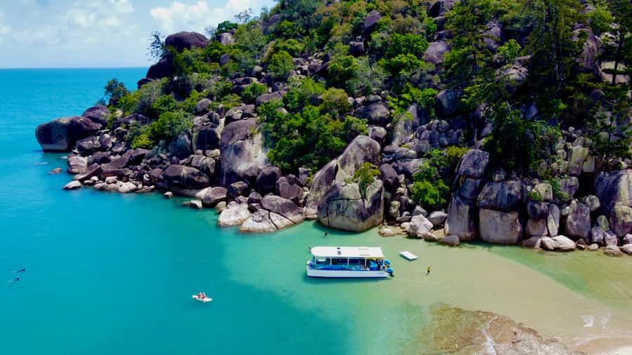 Magnetic Island: Snorkel Discovery Tour - Morning tea at a special island setting