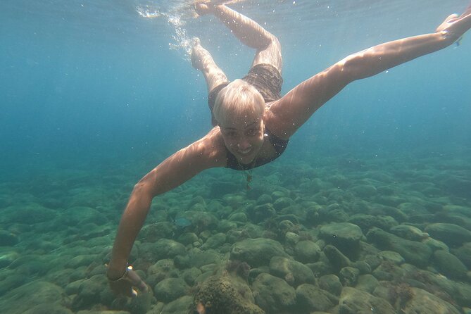 Maiori: Kayaking & Snorkeling tour along the Amalfi Coast - Snorkeling near Amalfi and a simple fruit break