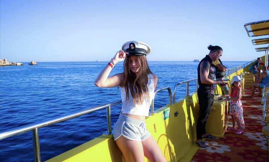 Makadi Bay: Royal Seascope Submarine Cruise & Snorkel stop - Inside the 3-meter underwater observation deck