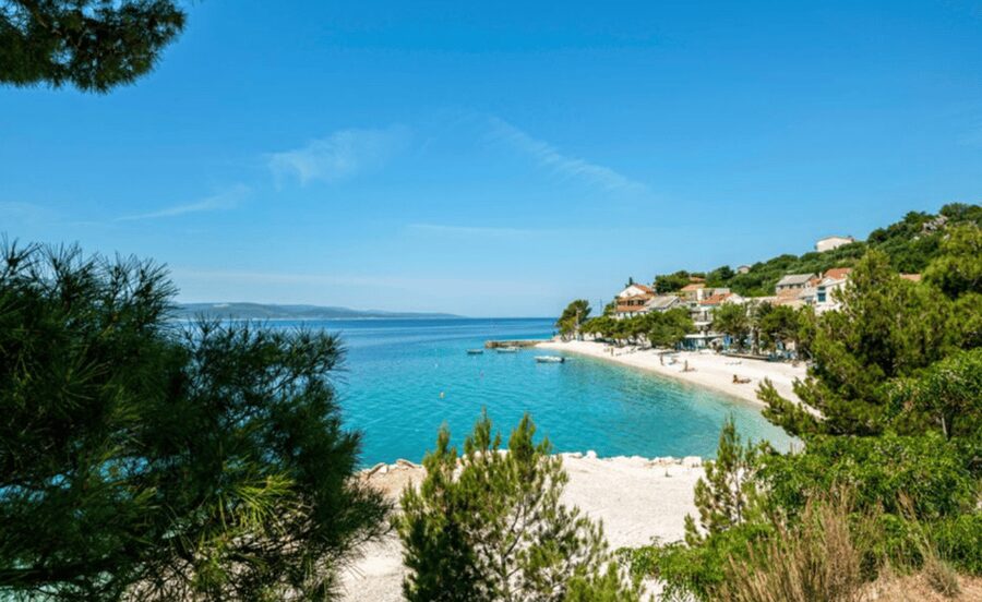 Makarska: Sea kayaking & snorkeling adventure - MPL Nautika - Paddling past Makarska’s white-pebble beaches