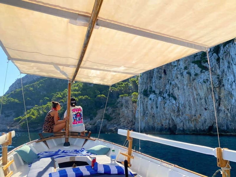Mallorca: Alcudia: Private Boat Tour with Snorkel - Who should book this boat tour?