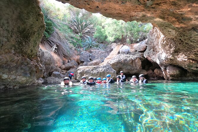 Mallorca: Kayaking, Sea Cave, Cliff Jumping & Snorkel Tour - Guides, group size, and the safety side