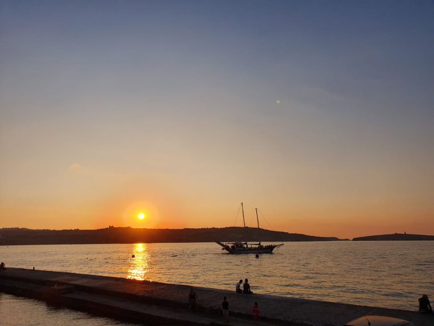 Malta: Blue Lagoon Evening Swim & Snorkel Boat Cruise - A short stop at Crystal Lagoon