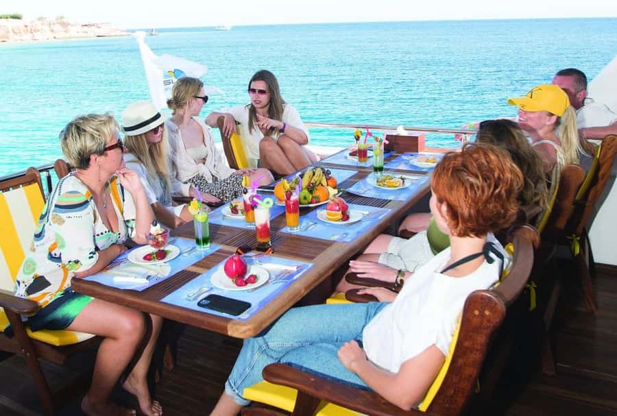 Marsa Alam: Elite vip Turtle bay snorkeling with BBQ Lunch - The boat changes the feel of the day