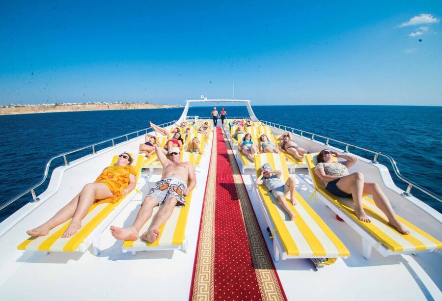 Marsa Alam: Elite vip Turtle bay snorkeling with BBQ Lunch - A BBQ lunch with an Egyptian touch