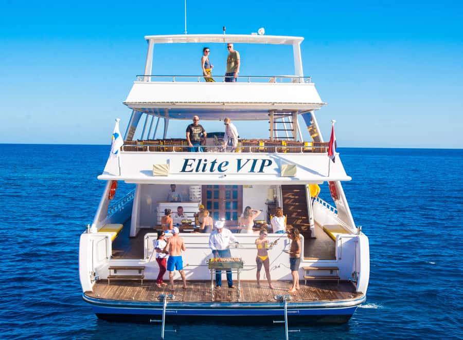 Marsa Alam: Elite vip Turtle bay snorkeling with BBQ Lunch - Who will enjoy this most?