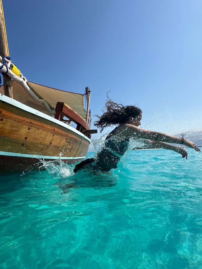 Matemwe: Mnemba Island Dolphin & Snorkeling Boat Trip - Setting off from Matemwe Beach
