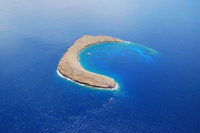 Maui: Molokini & Turtle Town Snorkel & Waterslide Adventure - Leaving Maalaea Before the Crowds