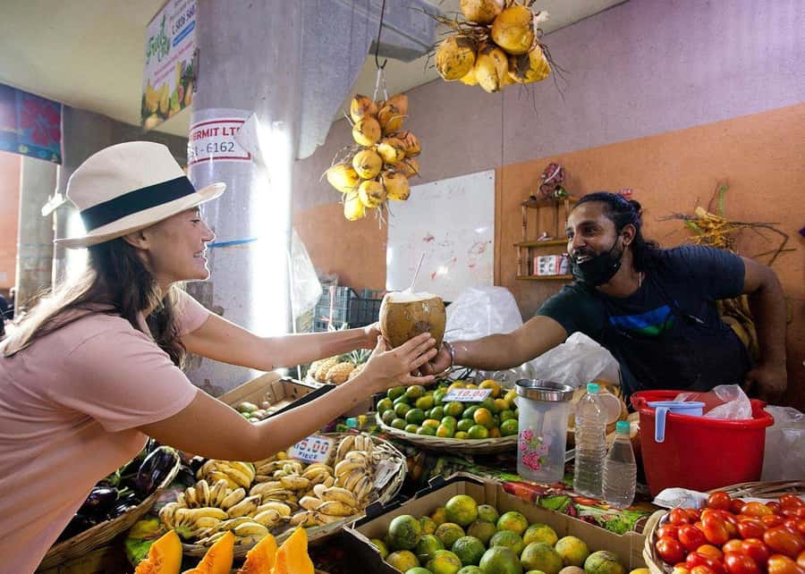 Mauritius: Snorkeling with Turtles & Port Louis Street Food - Dholl puri, samosas, Alouda, and more