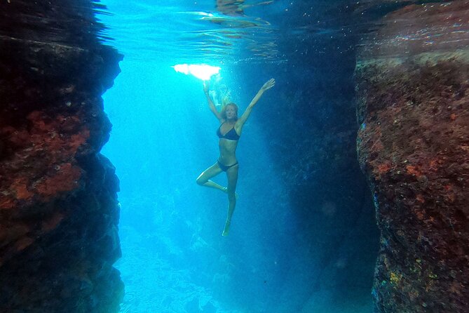 Milos caves snorkelling Catamaran Cruise in a small group - Kleftiko: the main event for swimming and photos