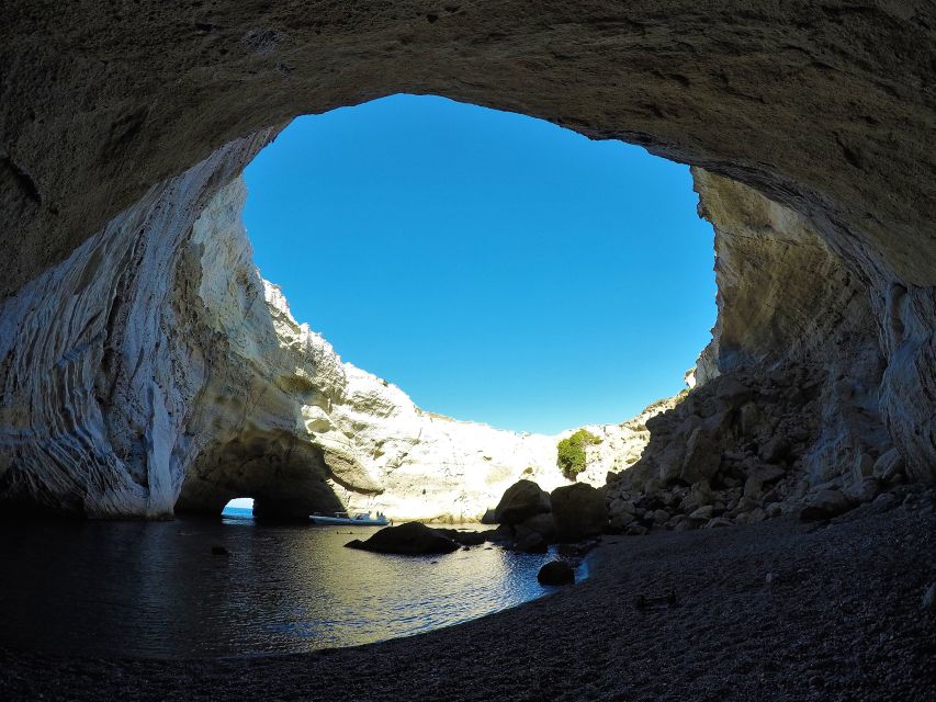 Milos: Half-Day Speedboat Cruise to Klefiko with Snorkeling - Snacks, drinks, and the crew