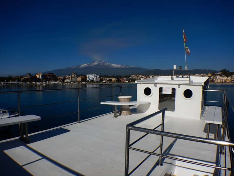 Mini-cruise Isola bella with snorkeling from Giardini Naxos - The skipper can make or break the ride