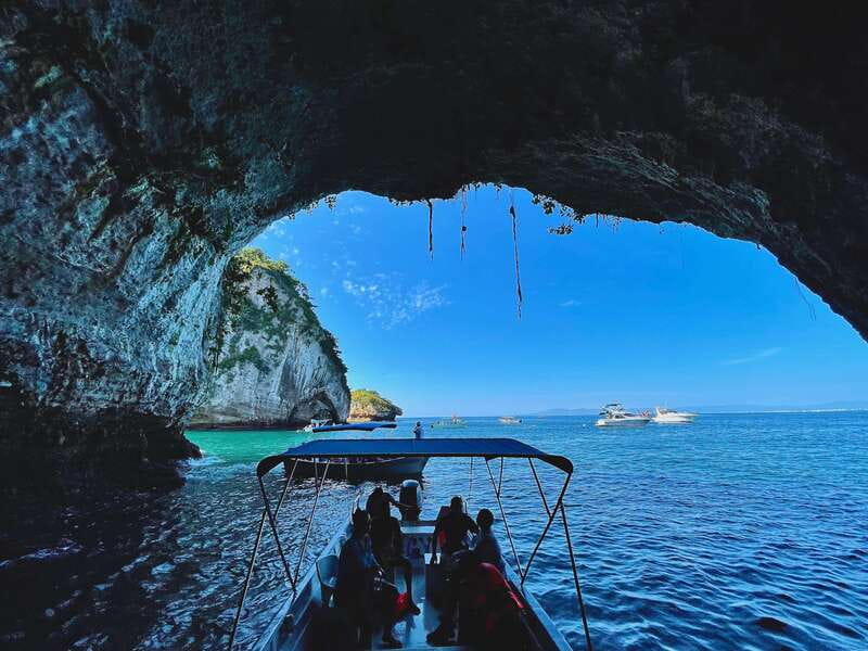 Mismaloya: Snorkeling, Cliff Jumping, and Beach Tour - El Paredón gives you a quiet beach break