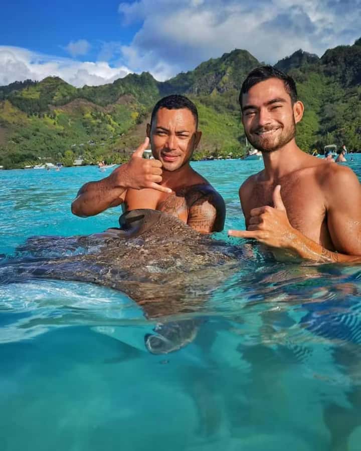 Moorea: Glass Bottom Boat Adventure with Lagoon Wonders - Meeting Captain Taina near Nancy’s Creations