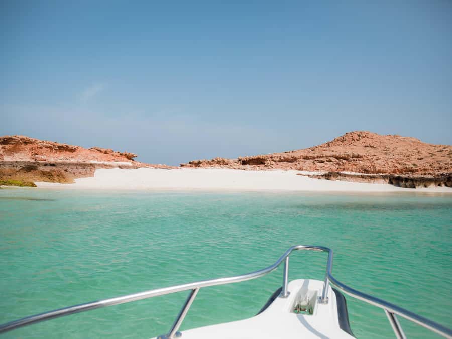 Muscat: Daymaniat Islands Snorkeling Tour with Refreshments - Why the Daymaniat Islands are worth the boat ride