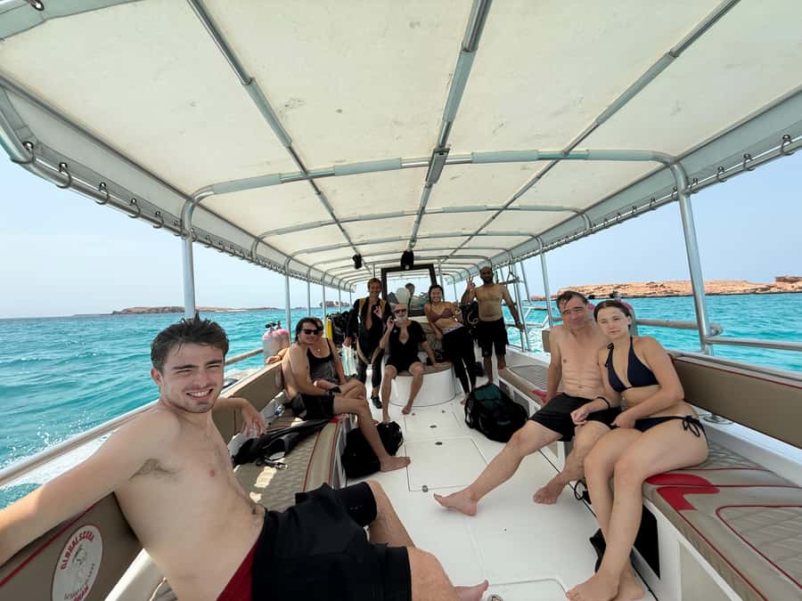Muscat: Daymaniyat Islands Snorkeling Tour - The pre-trip briefing keeps the outing approachable