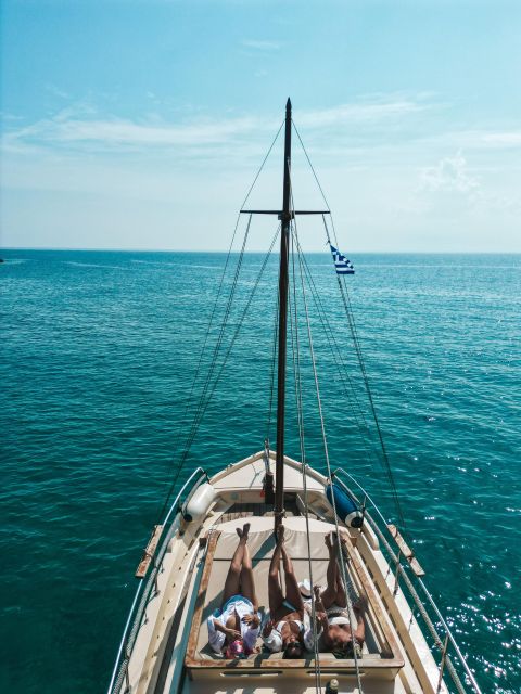 Mykonos: Private Cruise by Wooden Boat with Snorkeling - Passing Psarou, Platis Gialos, and Paradise Beach