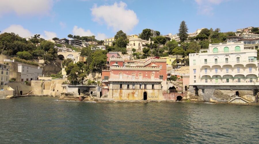 Naples: Castel dell'Ovo Boat Tour with Snorkeling & Aperitif - What the three-hour schedule feels like