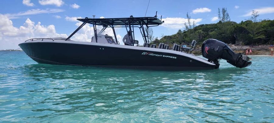 Nassau: 3 Islands Tour, Snorkel, Pig Beach, Turtles & Lunch - Crew, safety, and the feel onboard