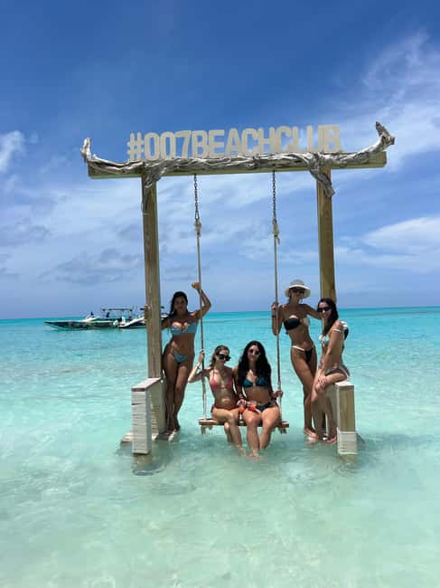 Nassau: Pigs, Snorkel, Turtles, Lunch, Private Beach Club - Lunch, drinks, and time to relax
