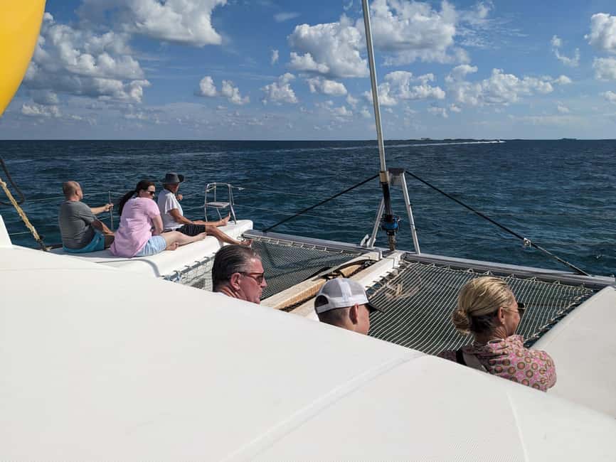Nassau: Snorkeling, Pig Beach, Swim with Turtles, and Lunch - Lunch is better than a token boat meal