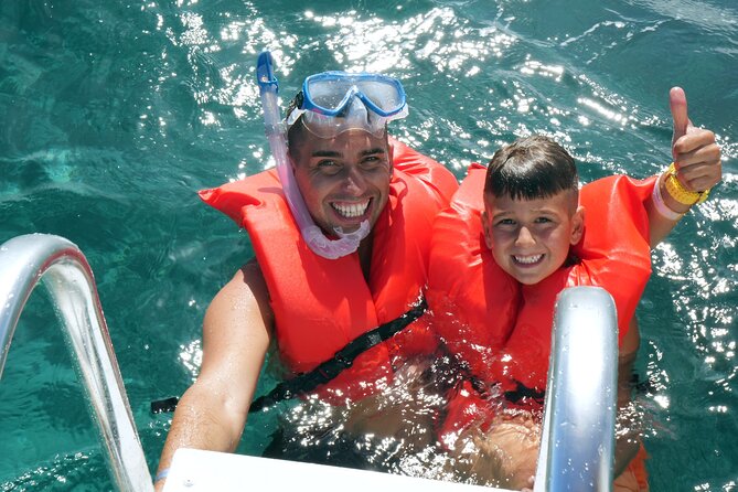 Nassau Swimming Pigs: Snorkeling, Lunch & Private Beach Club - Snorkeling when the water cooperates