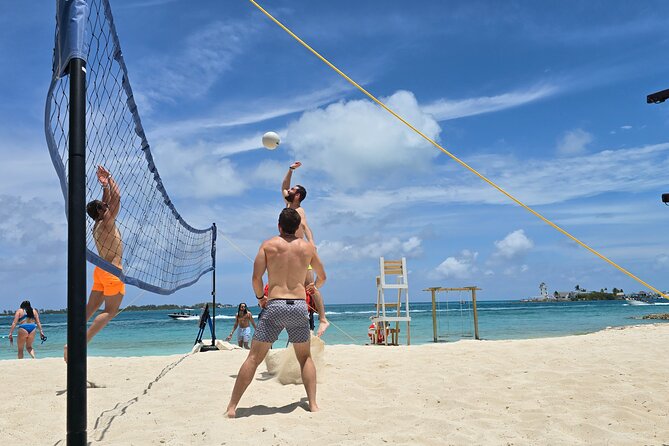 Nassau Swimming Pigs: Snorkeling, Lunch & Private Beach Club - Who will enjoy this experience most?
