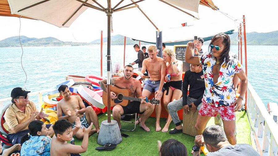 Nha Trang: Coral Reef Snorkeling and Floating Bar Party - The waterslide, SUP, and slower afternoon options