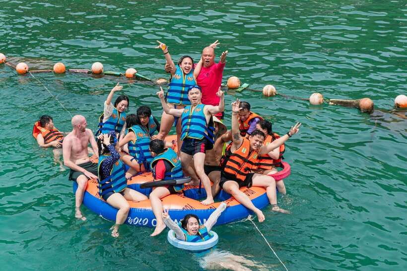 Nha Trang: Coral Reef Snorkeling, Mud Bath & Floating Bar - Con Se Tre’s floating bar and water activities